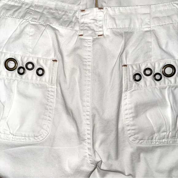 2b Bebe Grommet & Zip Accent White Cargo Capris, Sz 12 - Picture 5 of 12
